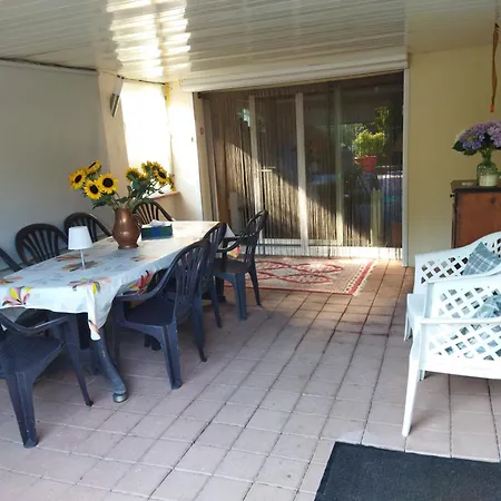 Alloggio in famiglia Les Hortensias *